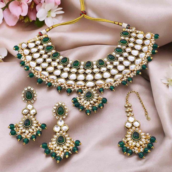 Emerald Rauhana Kundan Jewellery Set
