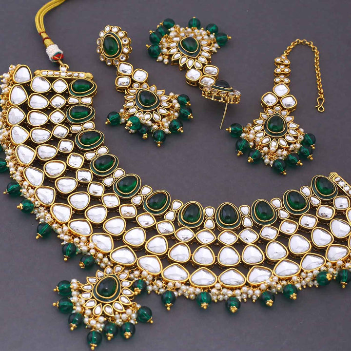 Emerald Rauhana Kundan Jewellery Set