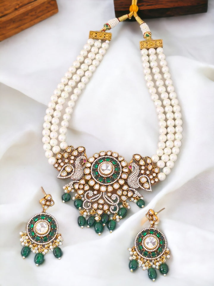 Emerald Rebecca Jewellery Set
