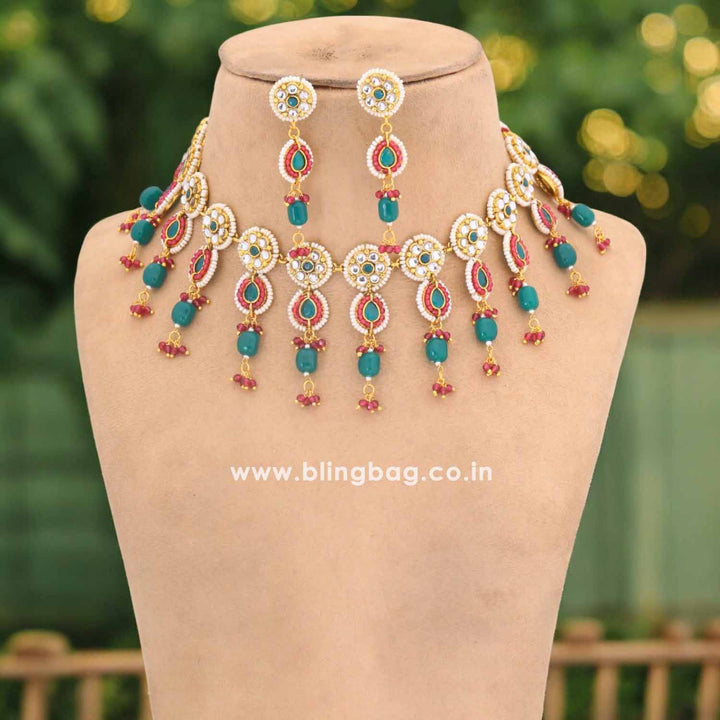Emerald Ridhya Kundan Jewellery Set