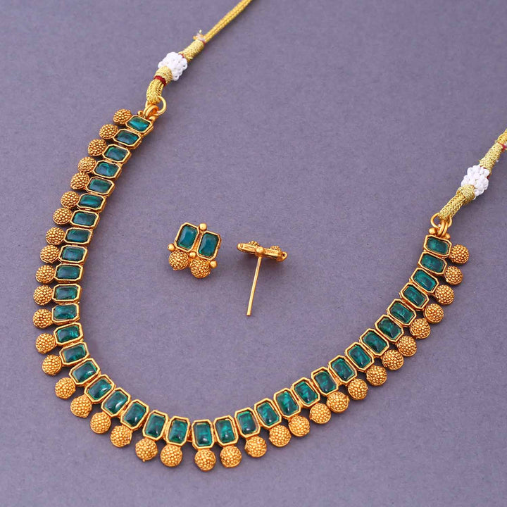 Emerald Rishani Antique Jewellery Set - New Arrival