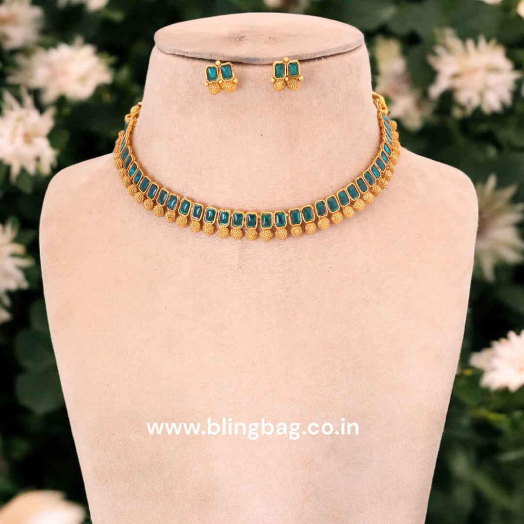 Emerald Rishani Antique Jewellery Set - New Arrival