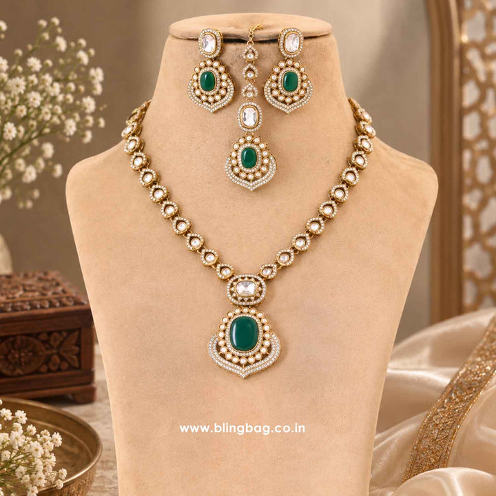 Emerald Riva Kundan Jewellery Set