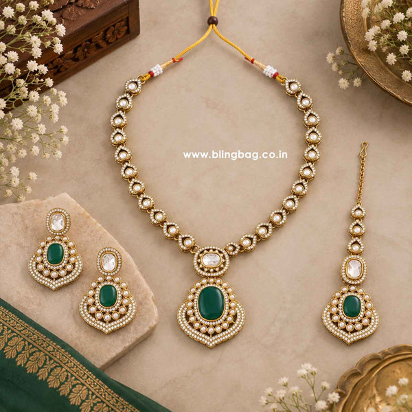 Emerald Riva Kundan Jewellery Set