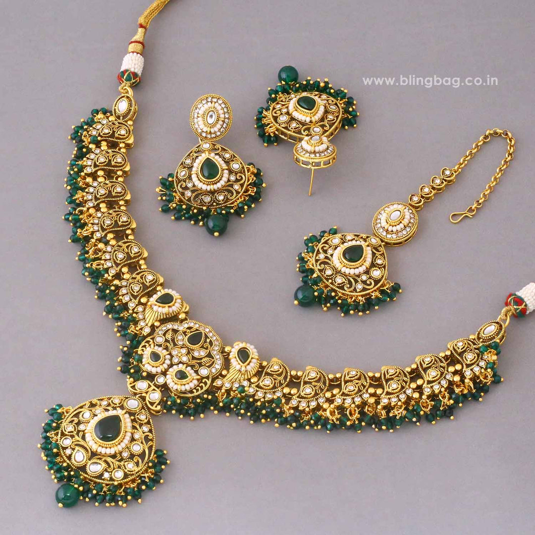 Emerald Roshniika Kundan Jewellery Set
