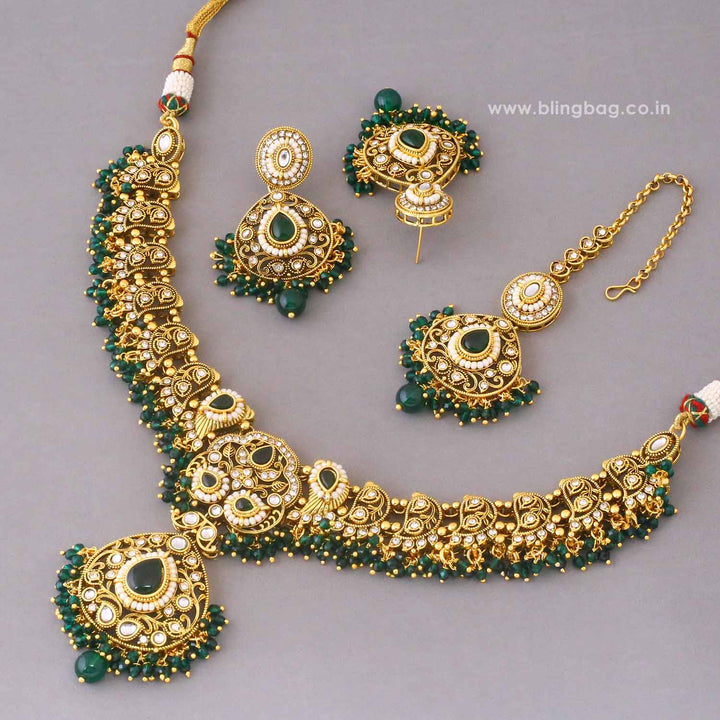 Emerald Roshniika Kundan Jewellery Set