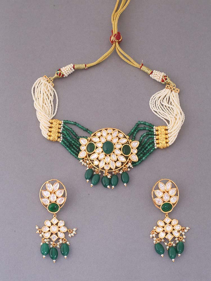 Emerald Ruban Kundan Jewellery Set