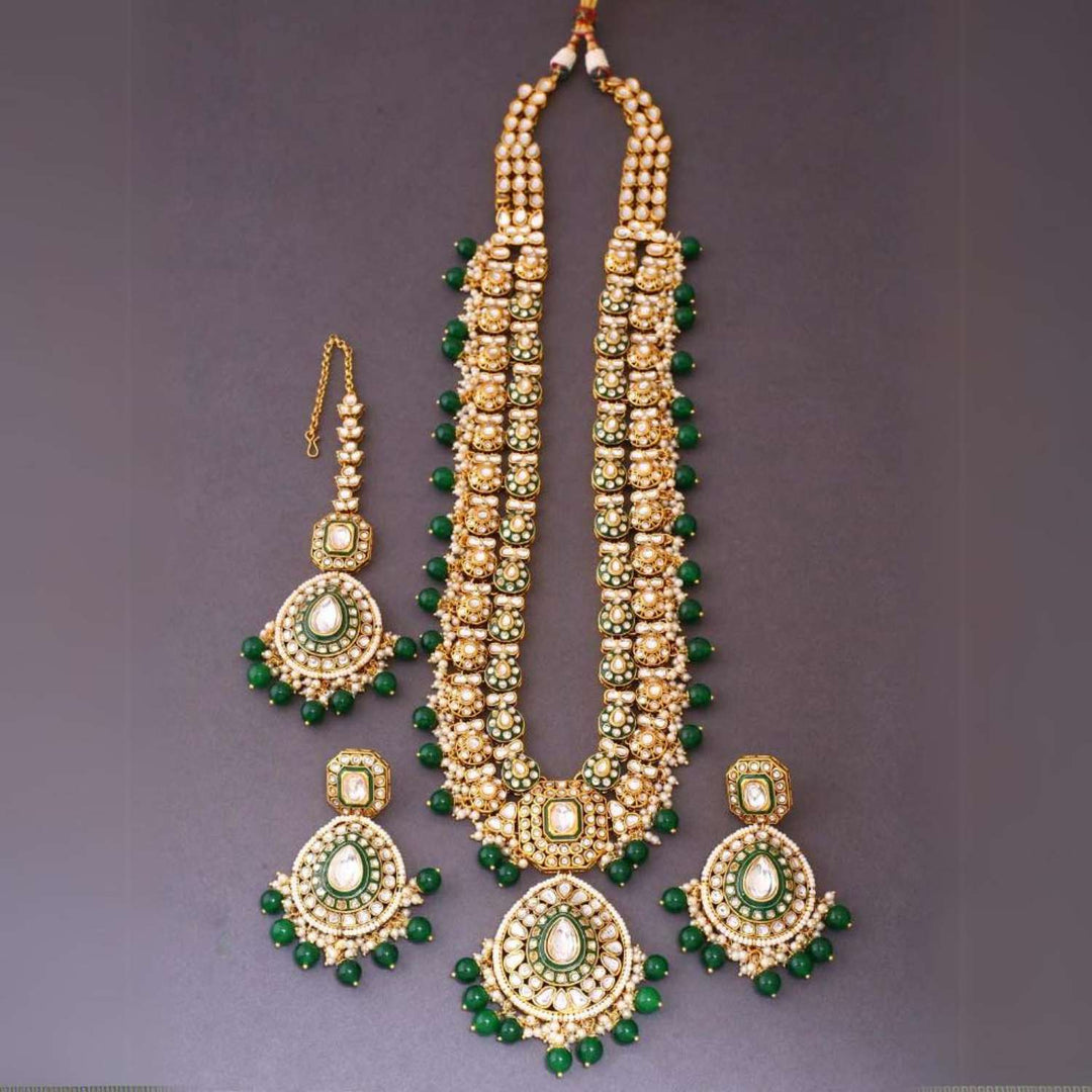 Emerald Ruchika Kundan Jewellery Set