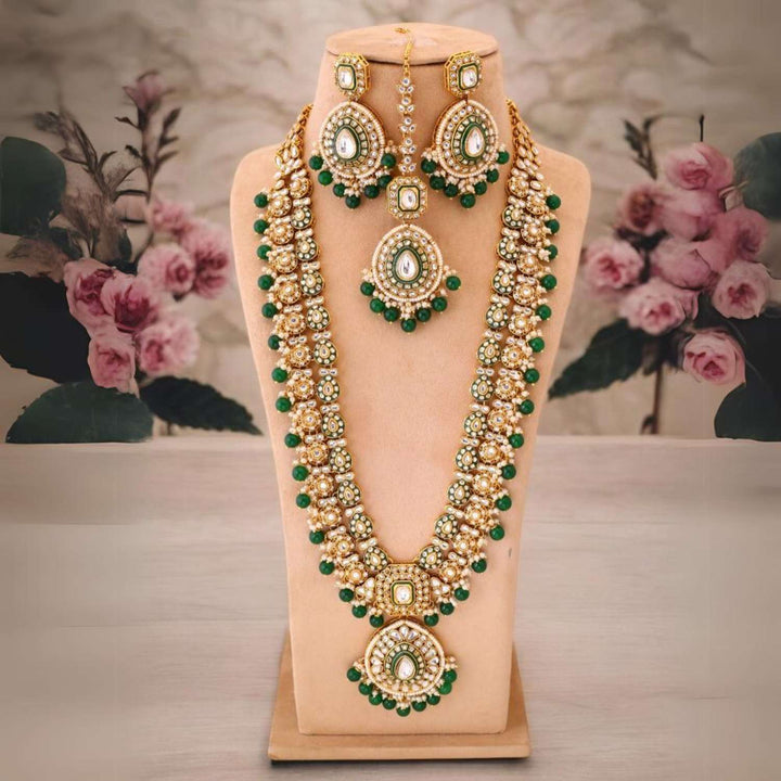 Emerald Ruchika Kundan Jewellery Set