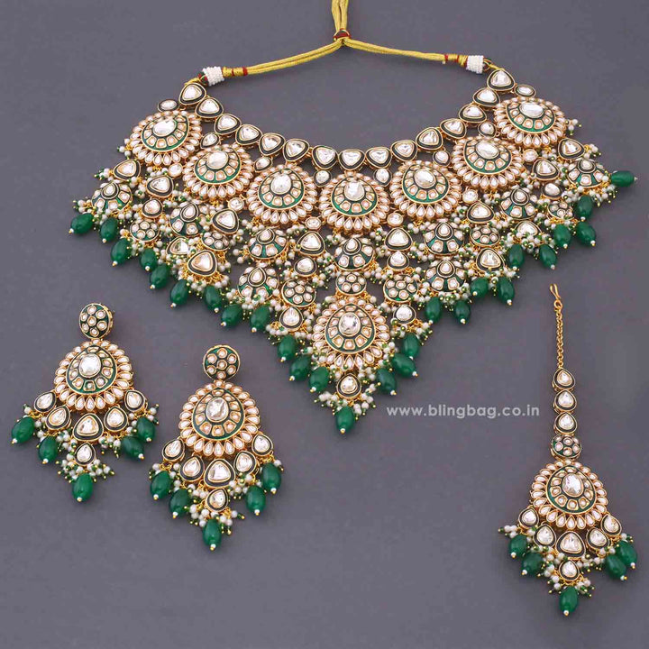 Emerald Saadhvi Kundan Jewellery Set