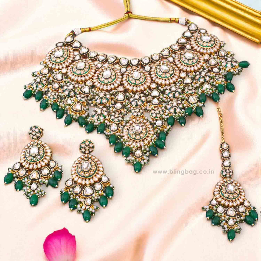 Emerald Saadhvi Kundan Jewellery Set
