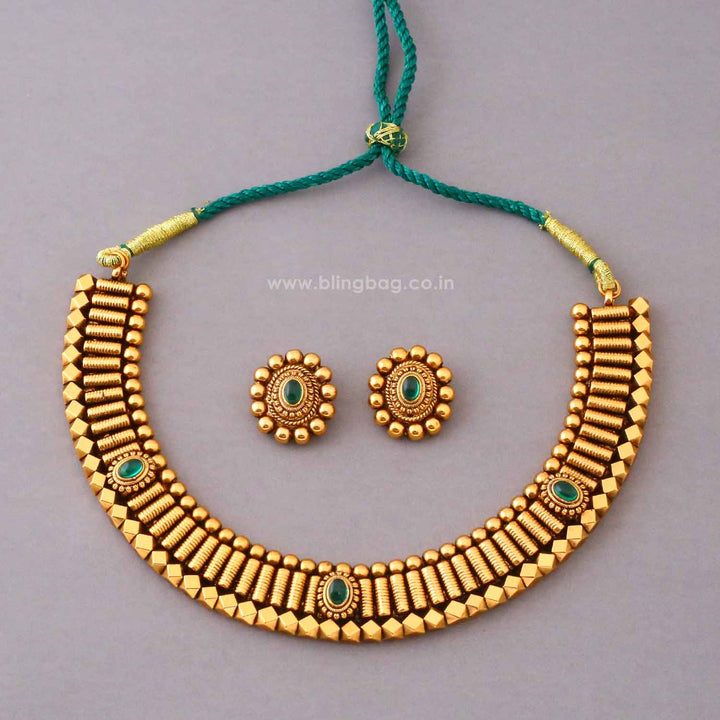 Emerald Saaj Antique Jewellery Set- New Arrival