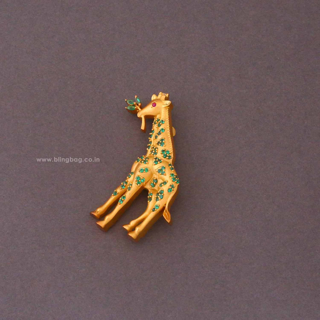 Golden Safari Giraffe Brooch
