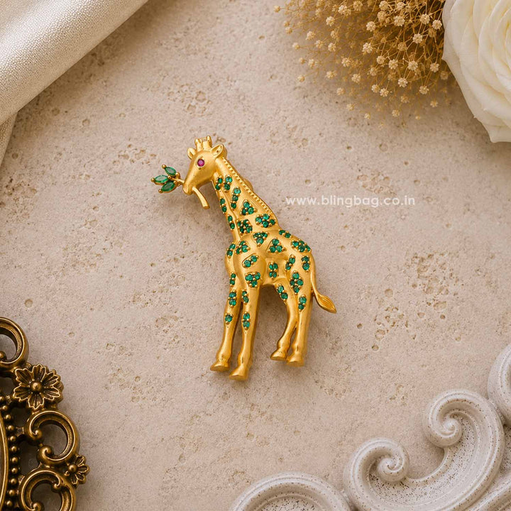 Golden Safari Giraffe Brooch