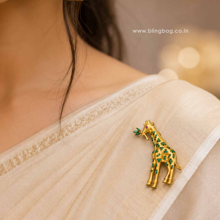 Golden Safari Giraffe Brooch