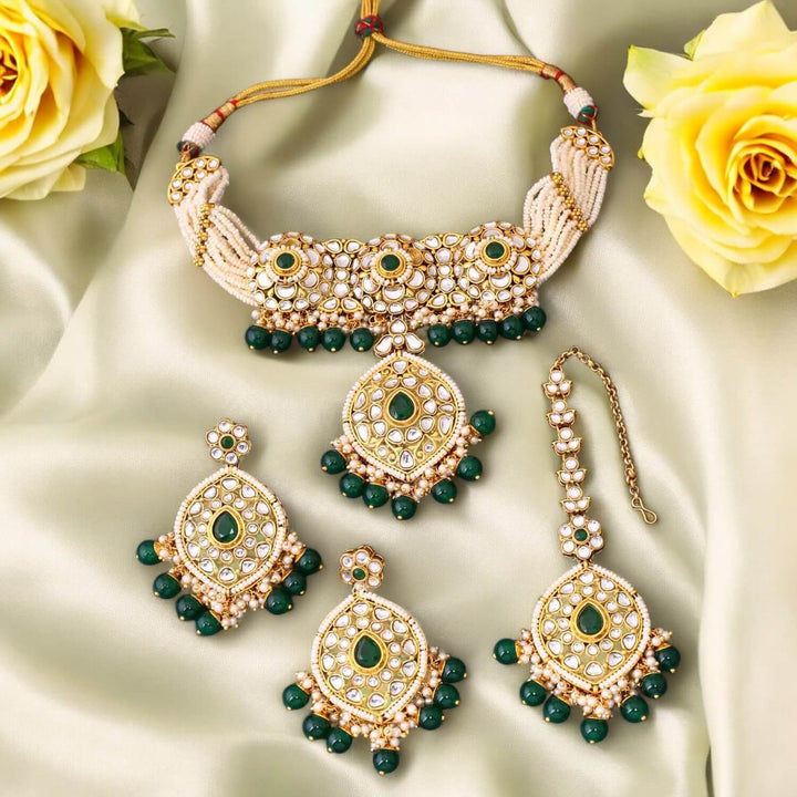 Emerald Saloni Kundan Jewellery Set
