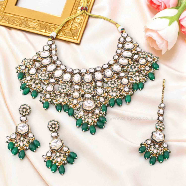 Emerald Samiksha Kundan Jewellery Set