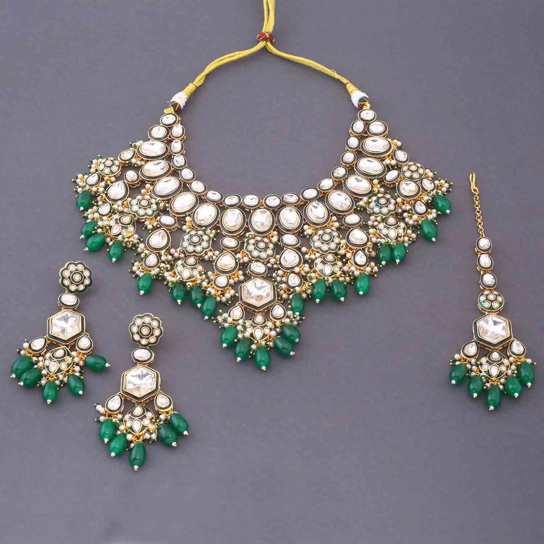 Emerald Samiksha Kundan Jewellery Set