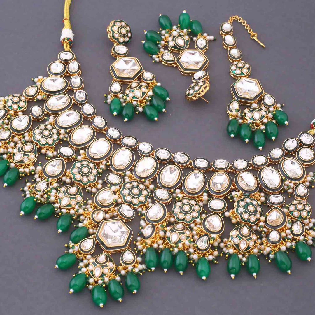 Emerald Samiksha Kundan Jewellery Set