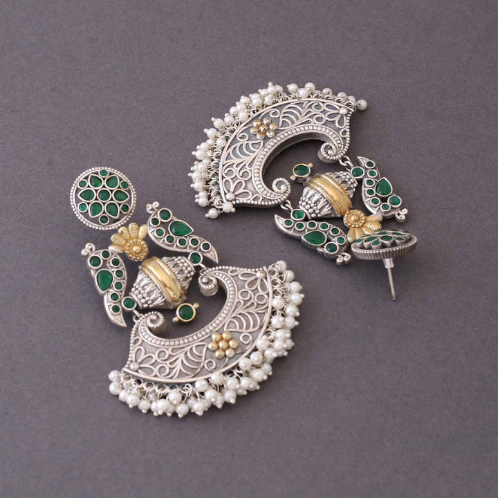 Emerald Sarasti Oxidised Chandbalis