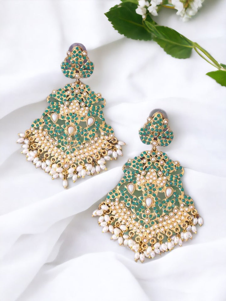 Emerald Sarika Chaandbalis