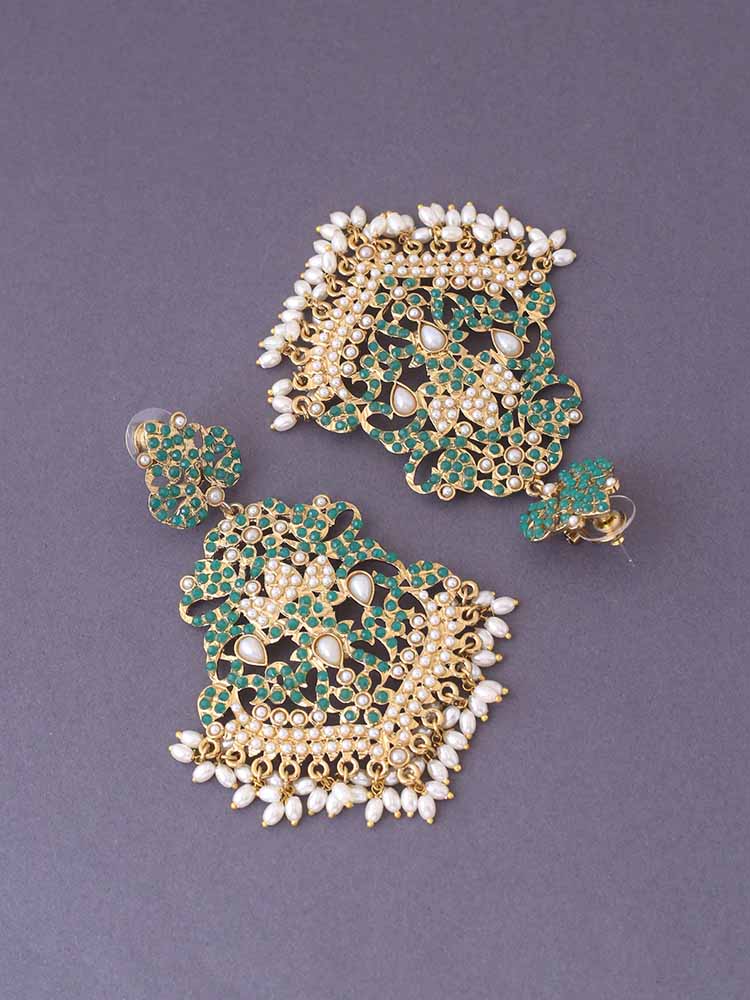 Emerald Sarika Chaandbalis