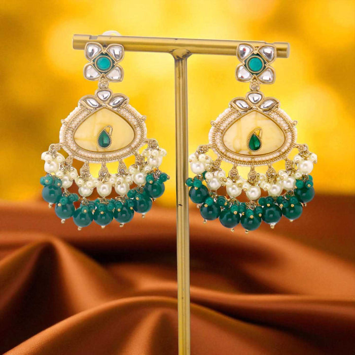 Emerald Sarmi Chandbalis