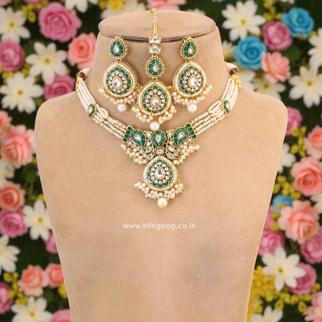 Emerald Shakina Kundan Jewellery Set