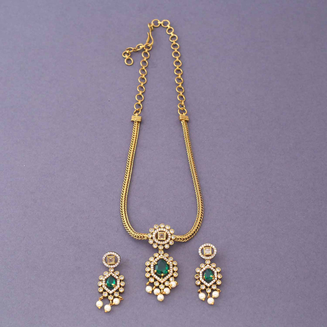 Emerald Shantani Antique Pendent Set-New Arrival