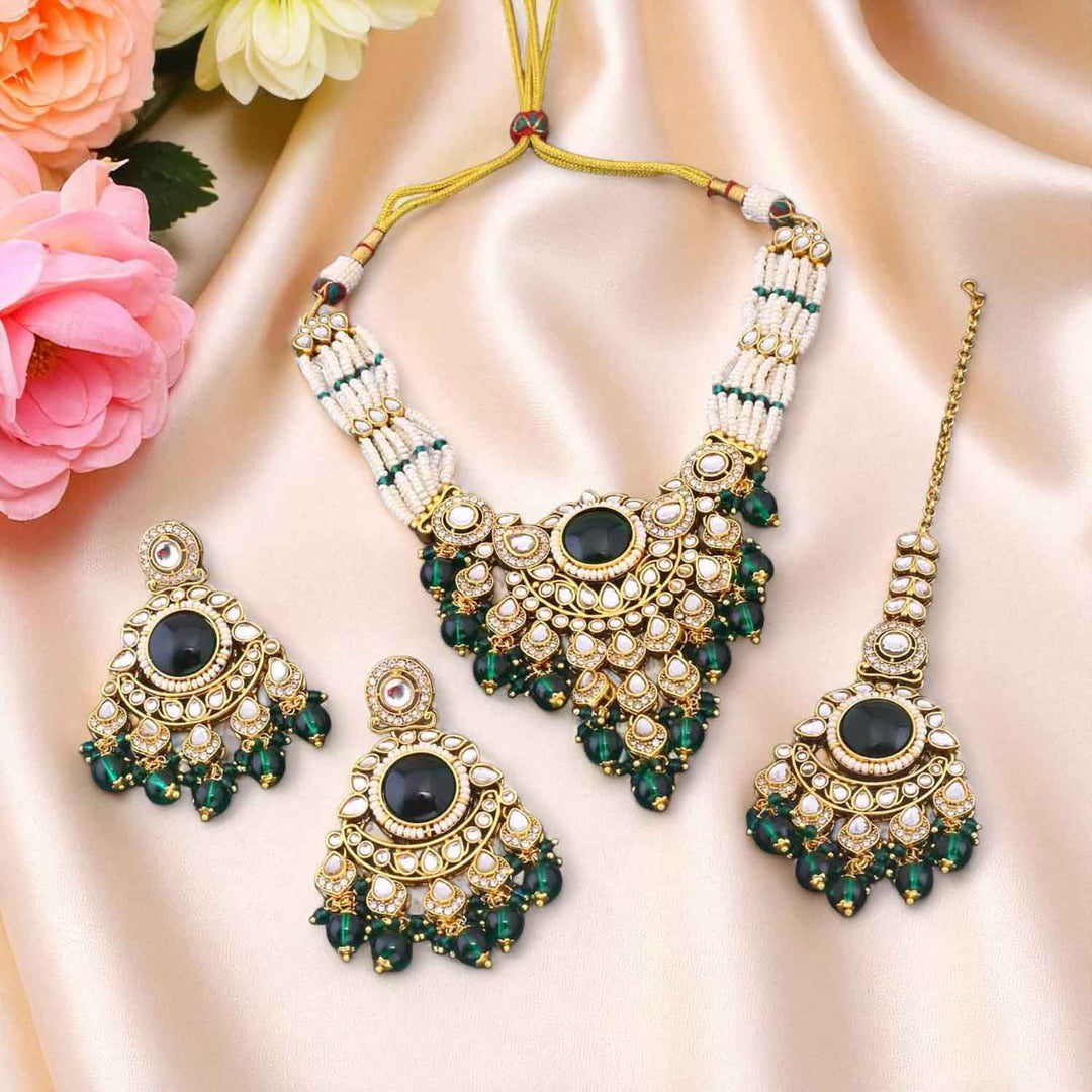 Emerald Sheetal Kundan Jewellery Set