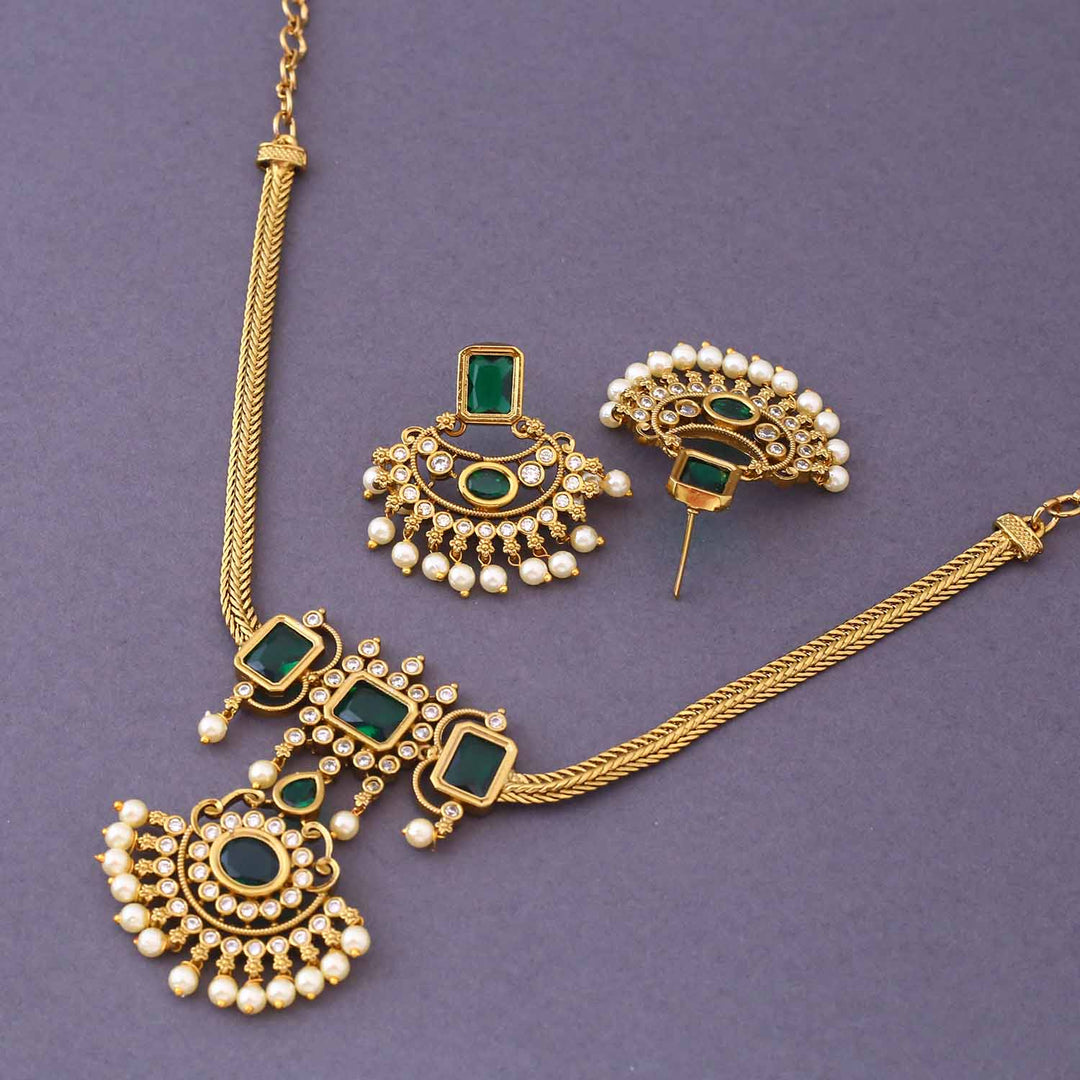 Emerald Shirani Antique Pendant Set- New Arrival