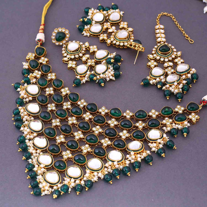 Emerald Shiyana Kundan Jewellery Set