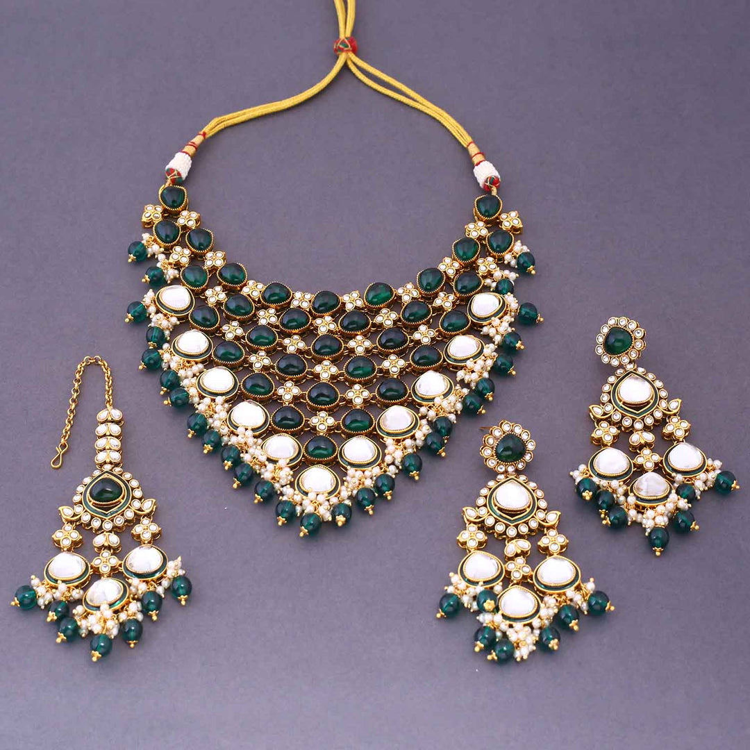 Emerald Shiyana Kundan Jewellery Set