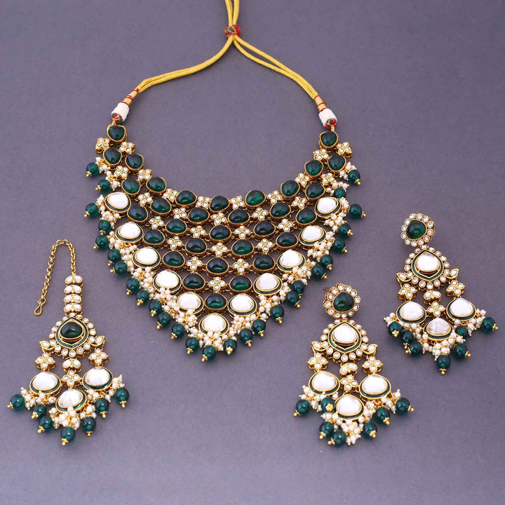 Emerald Shiyana Kundan Jewellery Set