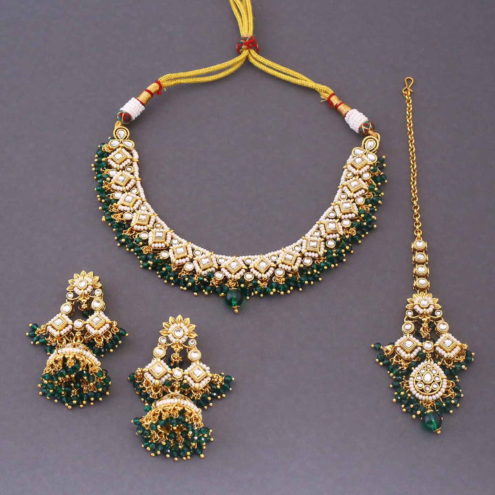 Emerald Simran Kundan Jewellery Set