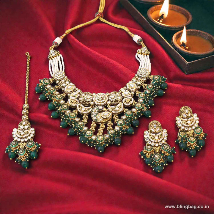Emerald Srujana Kundan Jewellery Set