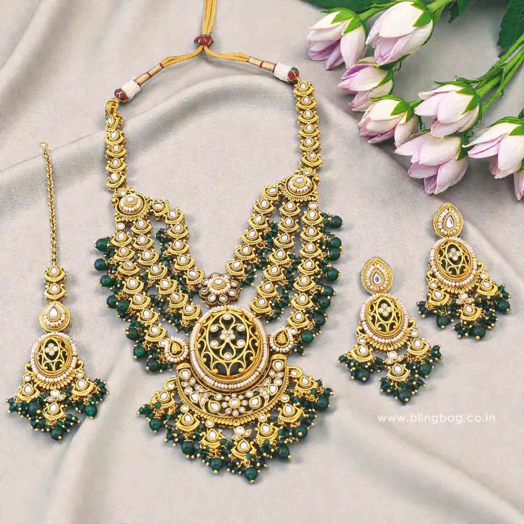 Emerald Sujata Kundan Jewellery Set