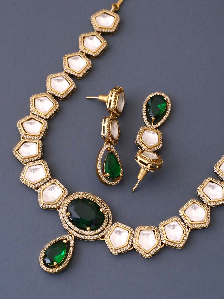 Emerald Sula Victorian Jewellery Set - New Arrival