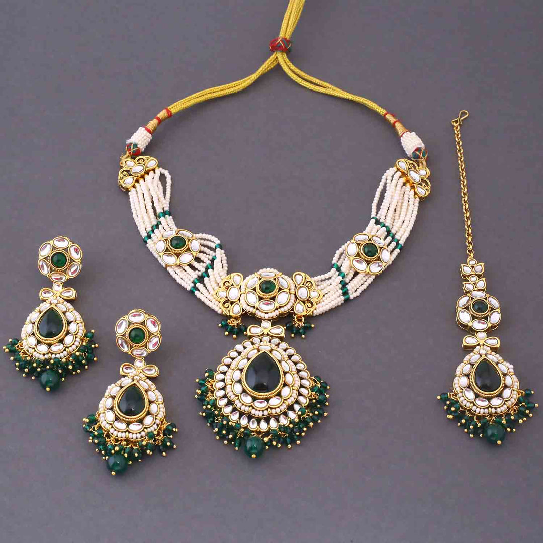 Emerald Sumedha Kundan Jewellery Set