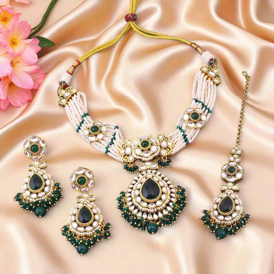 Emerald Sumedha Kundan Jewellery Set