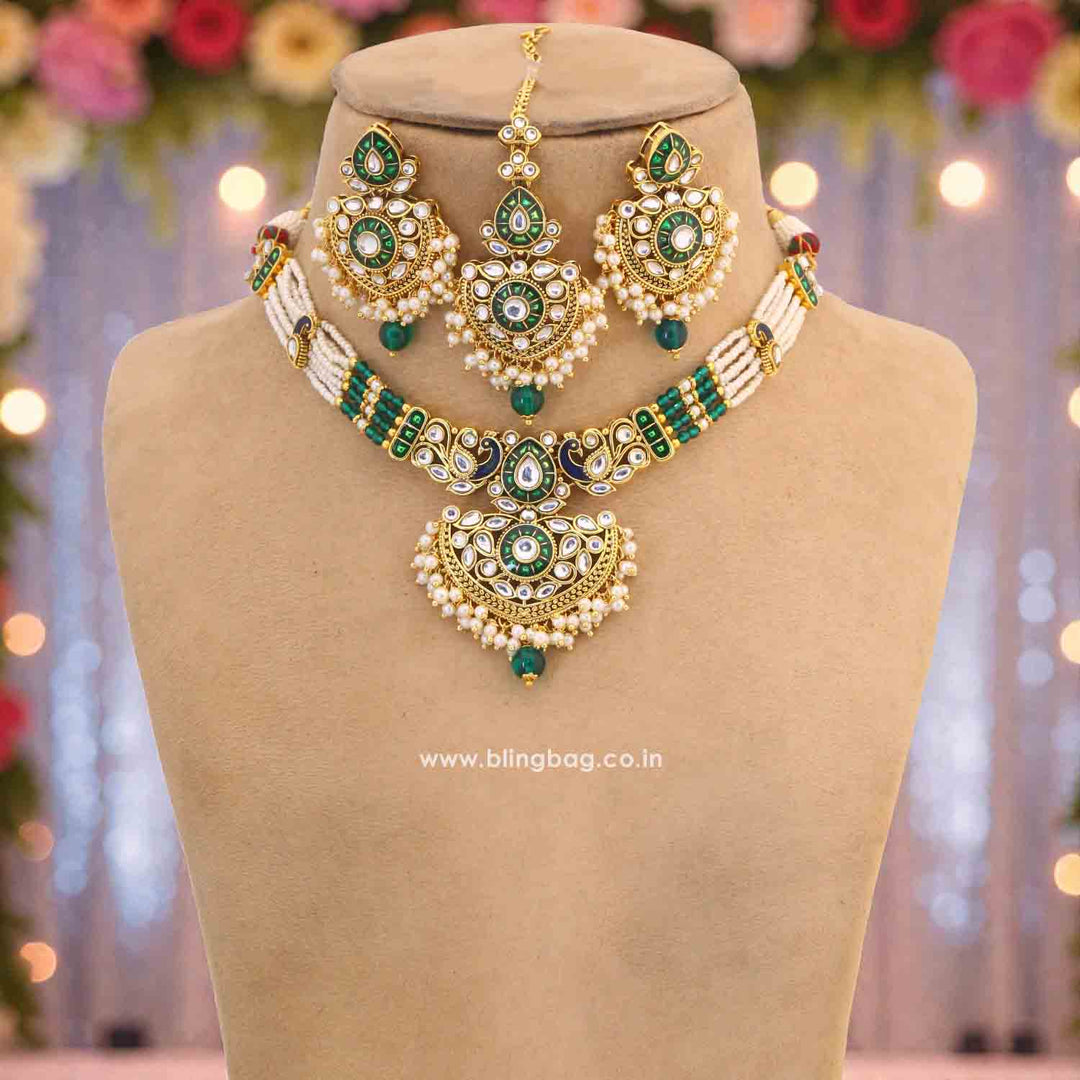 Emerald Suvitha Kundan Jewellery Set