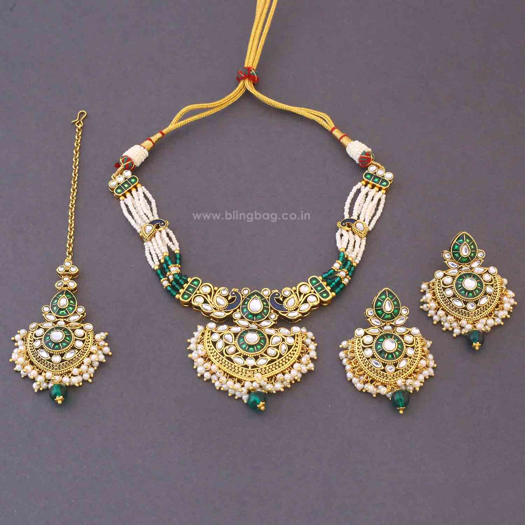 Emerald Suvitha Kundan Jewellery Set
