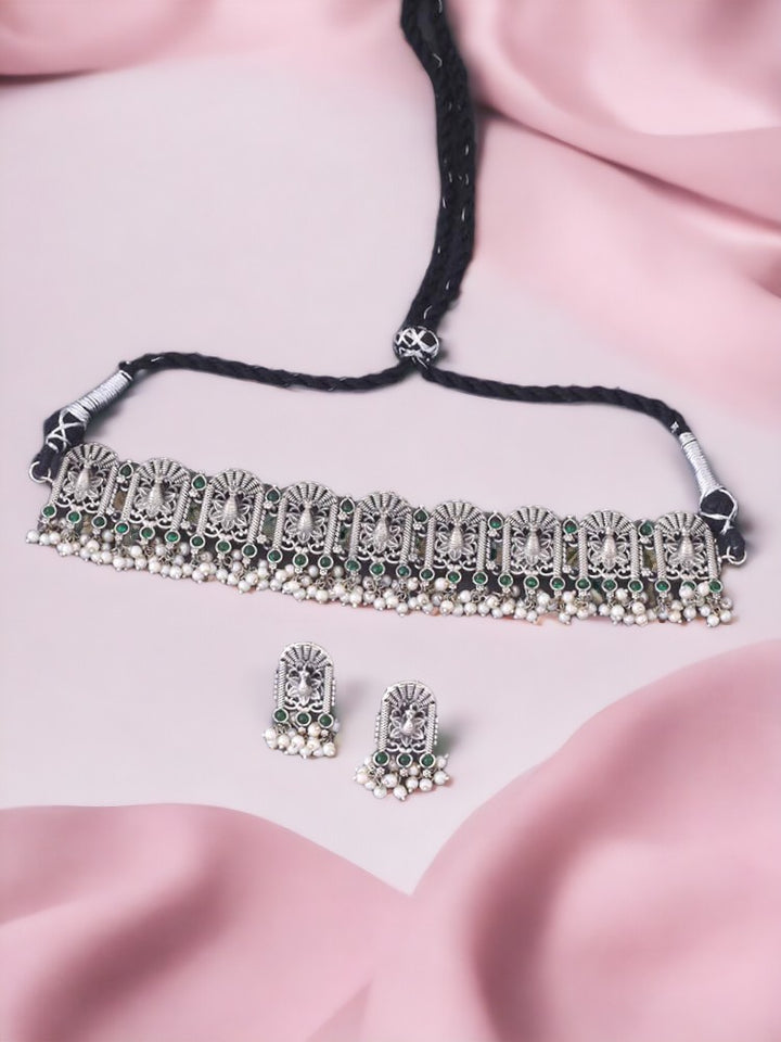 Emerald Tanushree Jewellery Set