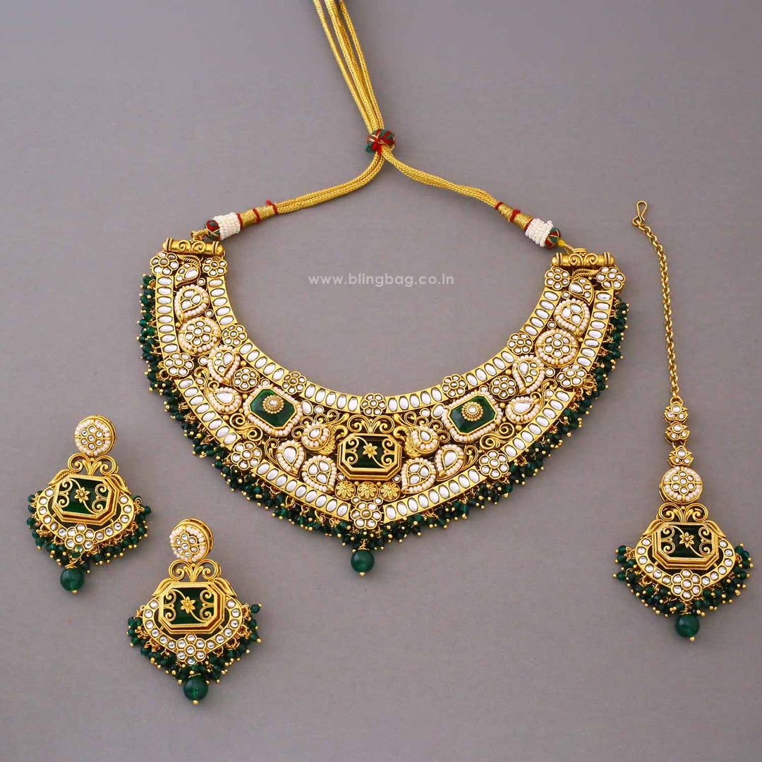Emerald Tara Kundan Jewellery Set