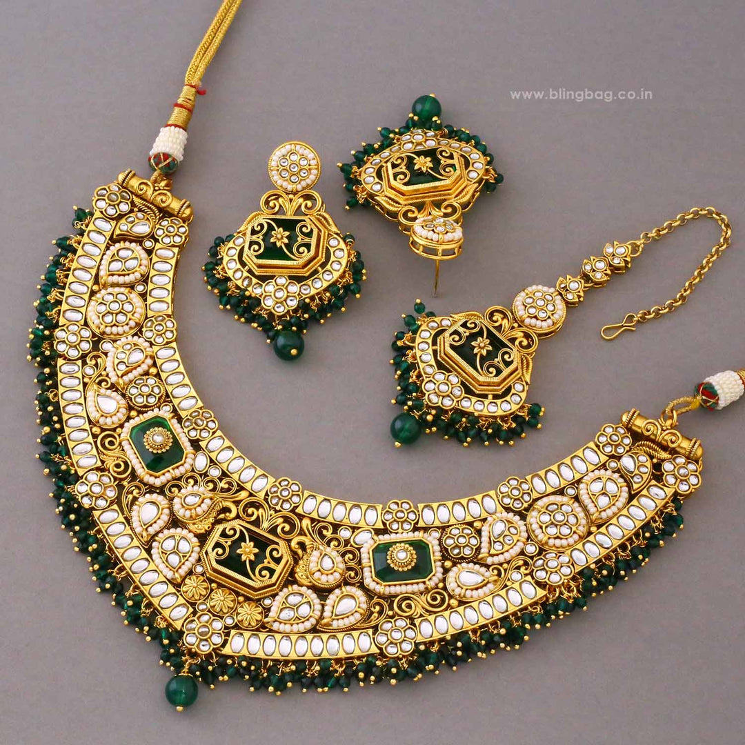 Emerald Tara Kundan Jewellery Set