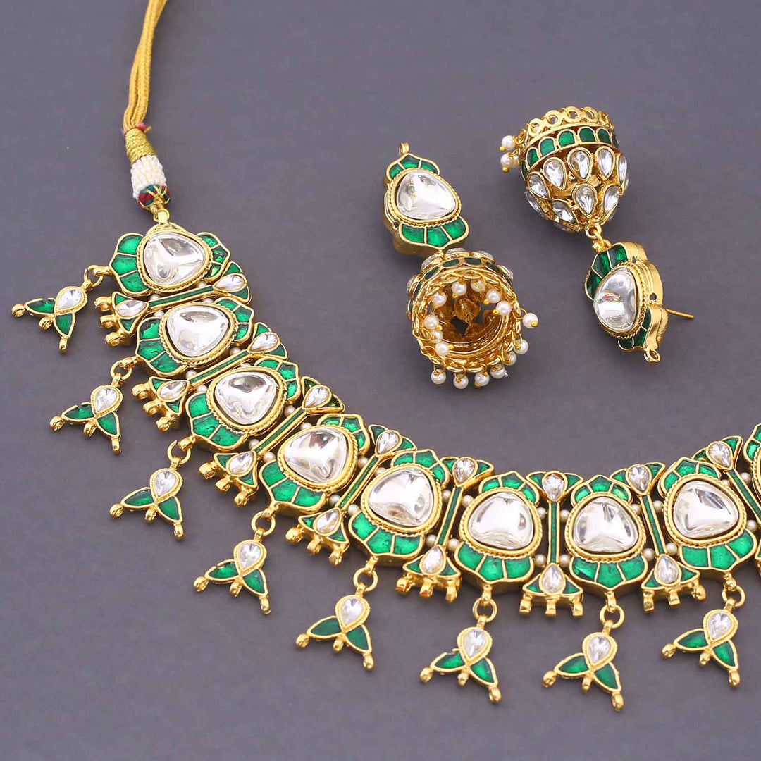Emerald Taruja  Kundan Jewellery Set