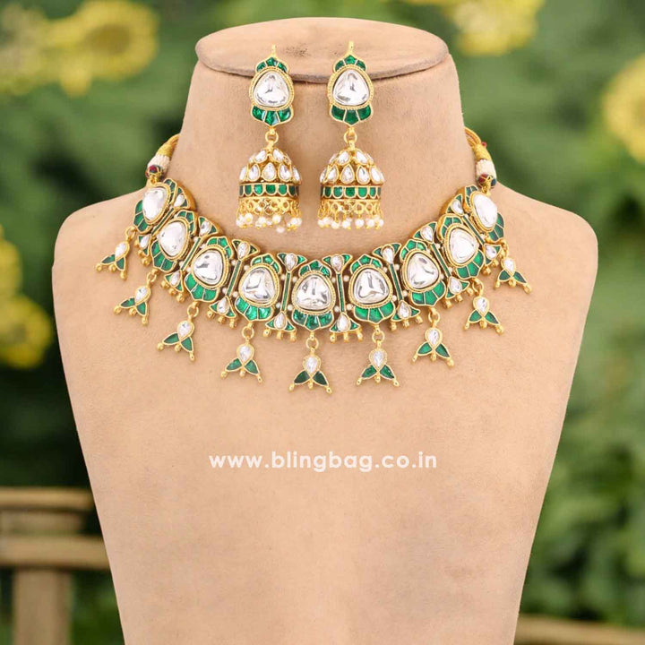 Emerald Taruja  Kundan Jewellery Set