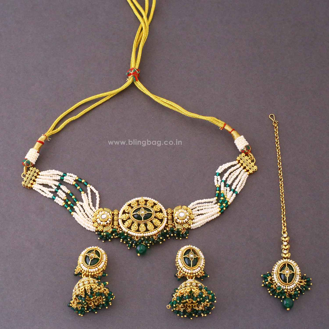 Emerald Tavya Kundan Jewellery Set
