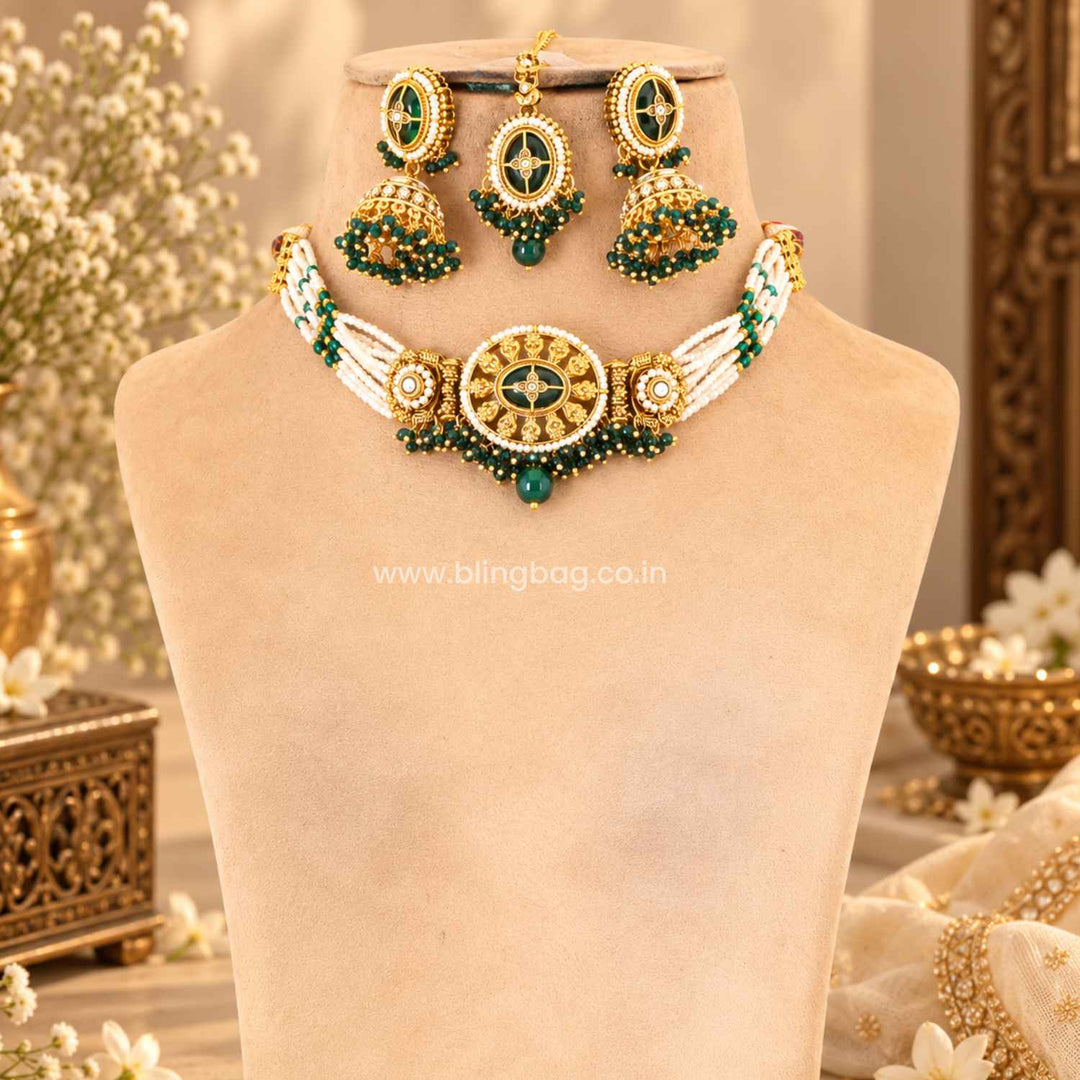 Emerald Tavya Kundan Jewellery Set