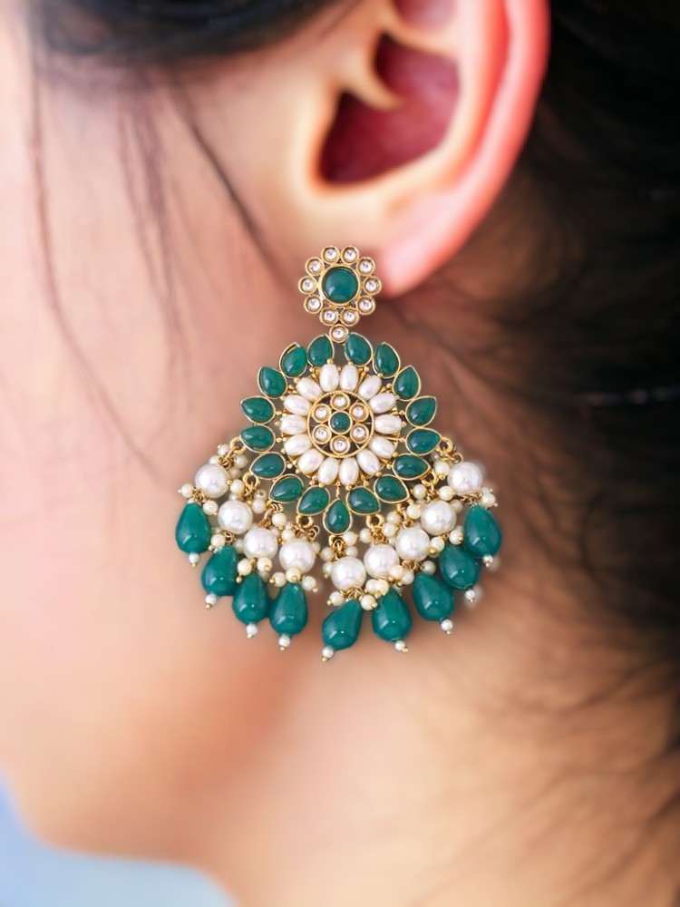 Emerald Triguna Chaandbalis